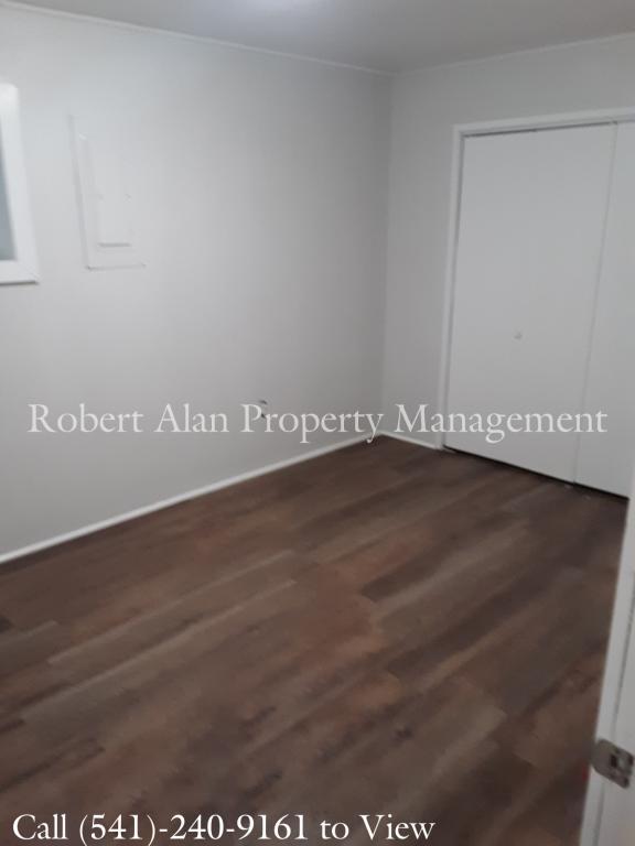 Photo - 824 SW 7th St