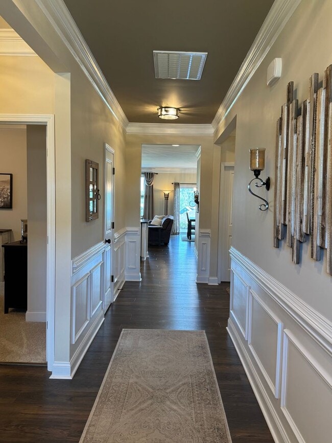 Photo - Beautiful 4 Bedroom Single Family Home