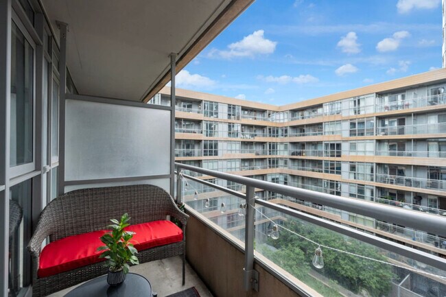 Photo - 155 Dan Leckie Way Unit SI ID1403760P
