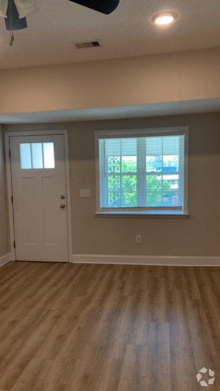 Building Photo - 231 S Main St Rental