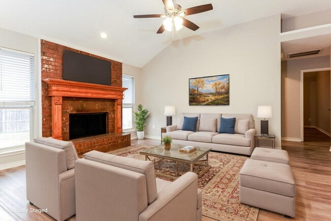 Photo - 1506 Chapman Dr