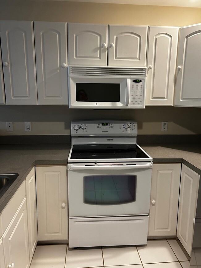 Photo - 512 SE 6th St Unit Apt#3