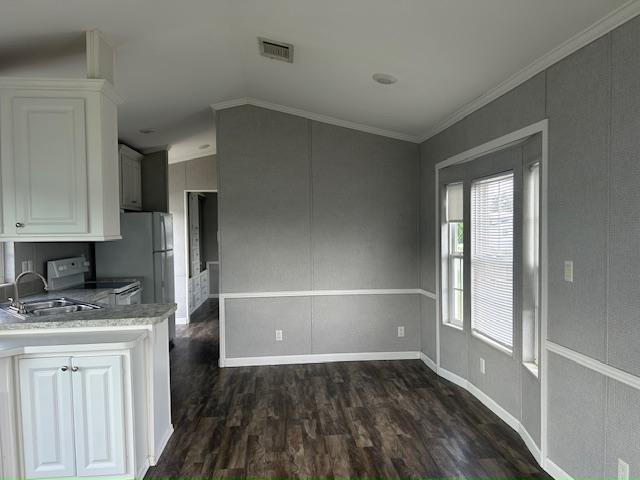 Photo - 6941 MacDonald Ct