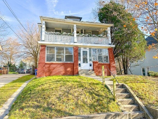 Building Photo - 520 Harlan Ave NE Unit Apt 1