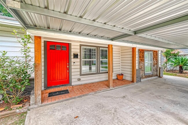Photo - 1639 Walton St