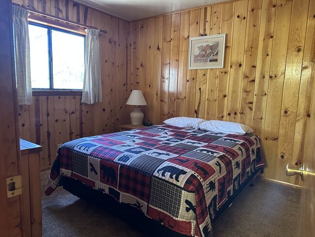 Photo - 237 E White Mountain Blvd