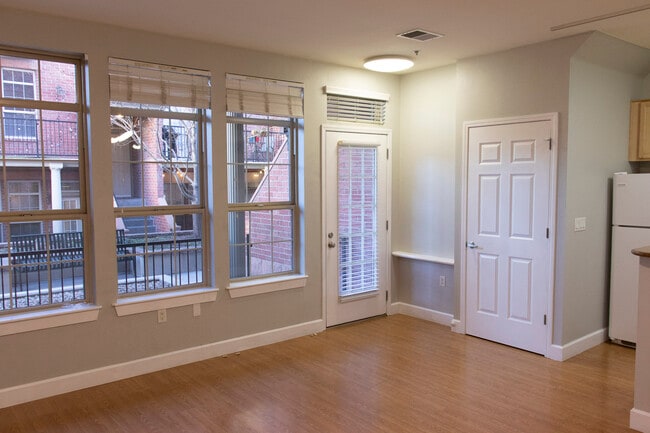 Building Photo - 2580 17th St Unit 105