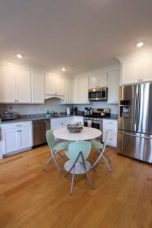 Photo - 1008 Tremont St Unidad 9