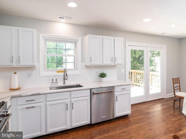 Photo - 731 Pine Valley Dr