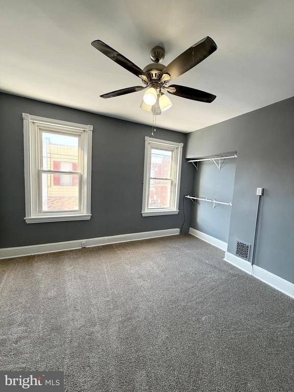 Photo - 2525 S Mole St