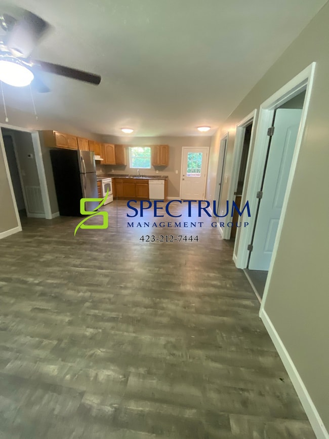 Photo - 531 Shellbark Rd