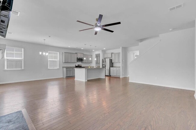 Photo - 129 Nolin Rd