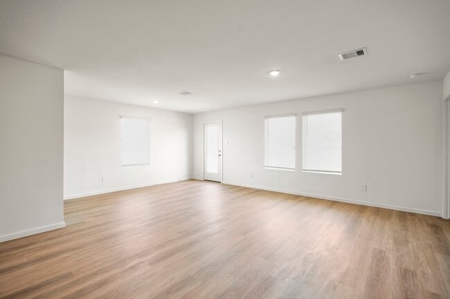 Photo - 12011 Curlin Dr