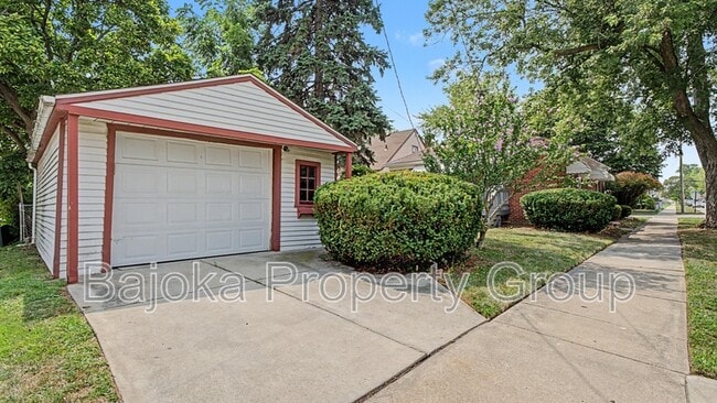 Photo - 2957 Fort Park Blvd
