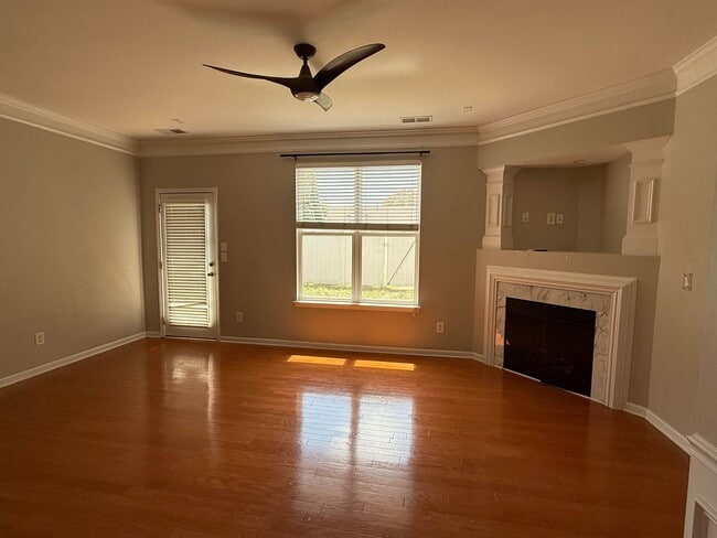 Photo - 9548 Inglenook Ln