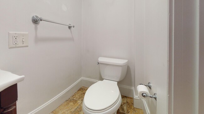 Photo - 10 Cherokee St Unit 10 Cherokee St #1