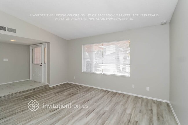 Photo - 1208 W Topeka Dr