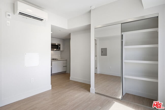 Photo - 11837 Mayfield Ave Unit 106