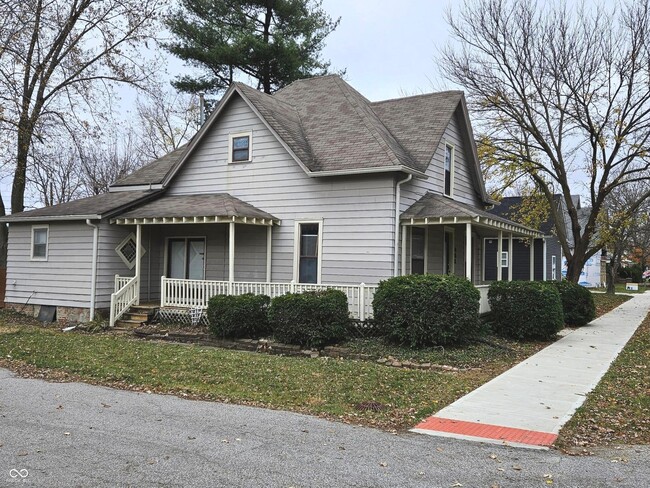 Photo - 408 S Main St