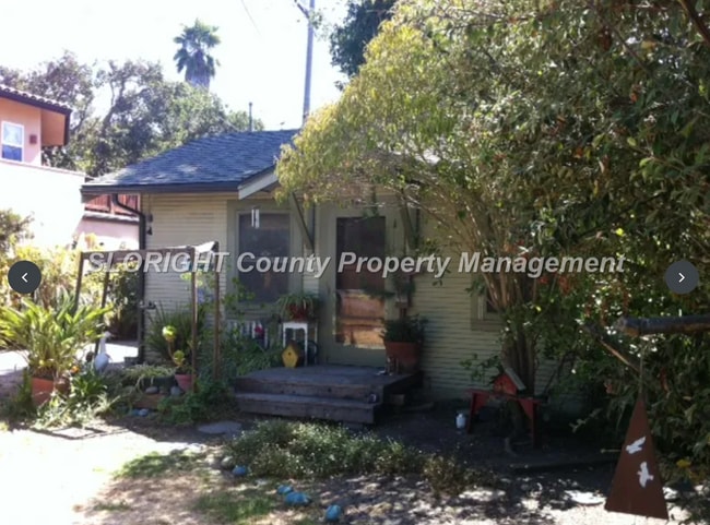 Building Photo - AVAILABLE APRIL- Charming 1 Bedroom/ 1 Bath