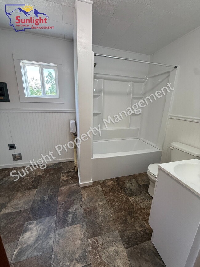 Photo - 1 Bed 1 Bath Bungalow