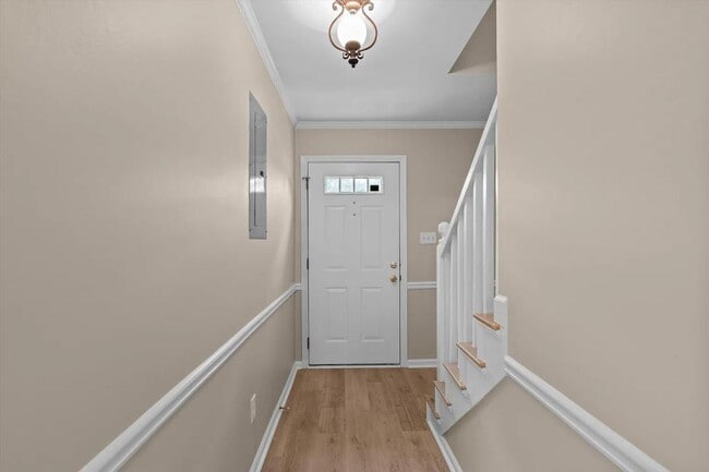 Photo - 2104 Gary St