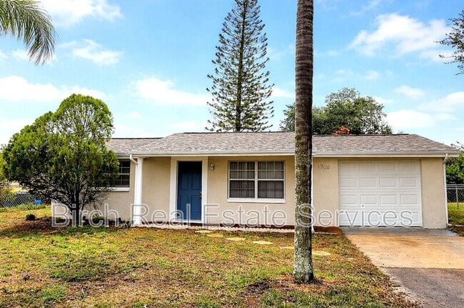 Building Photo - 1708 Springdale Dr