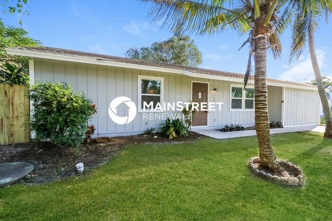 Building Photo - 3 Bedroom Pet-Friendly Home in PORT ST LUCIE, FL with Main Street Renewal