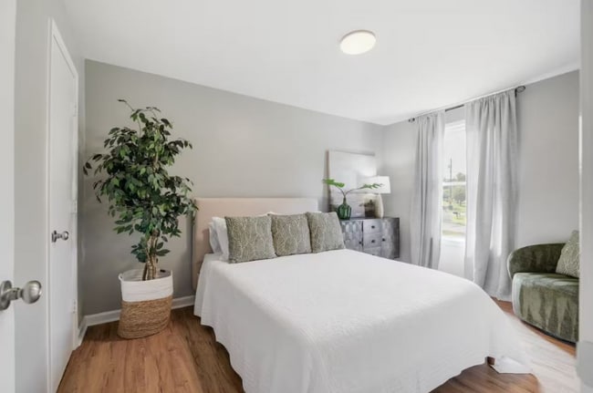 Photo - 179 Anderson Ln Unit B