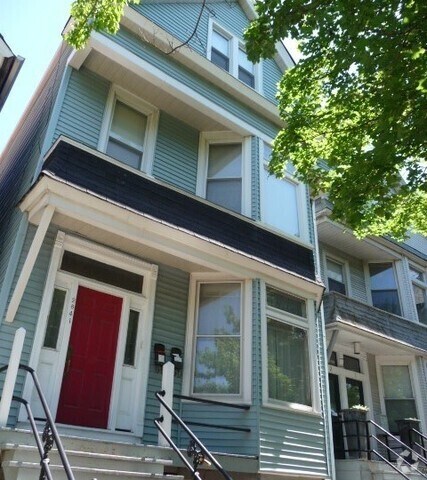 Building Photo - 2841 N Racine Ave Unit 1F Rental