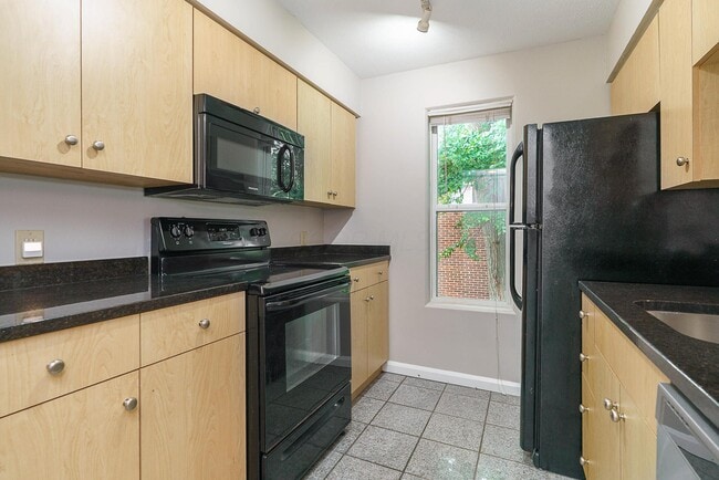 Photo - 945 Quay Ave Unit 945G