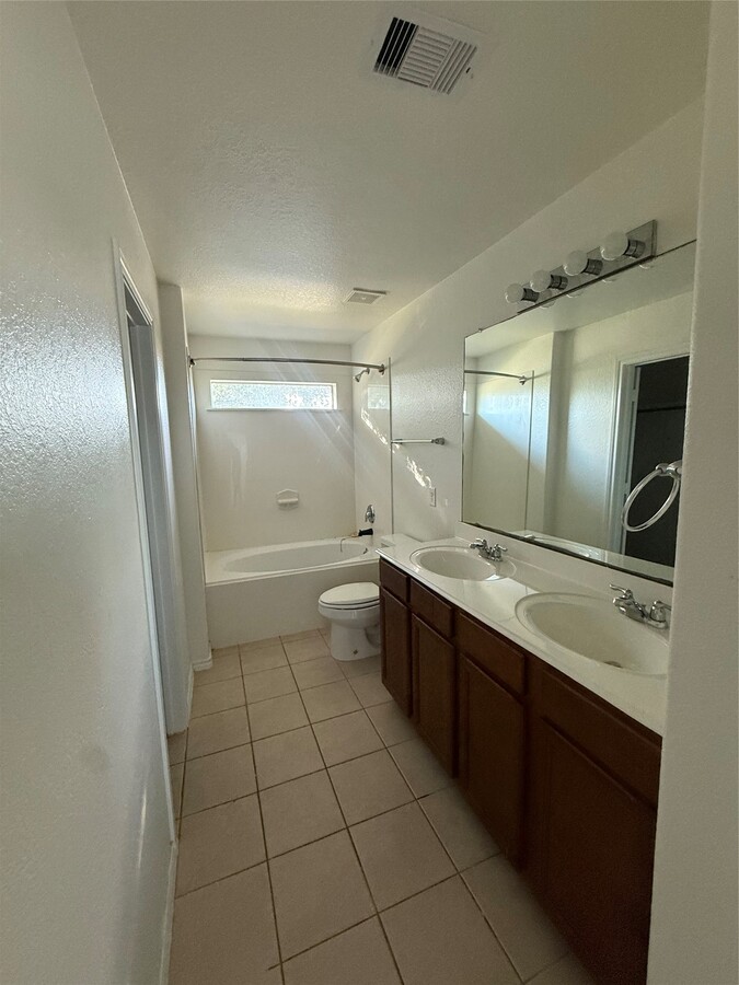 Photo - 4330 Sprangletop Ave