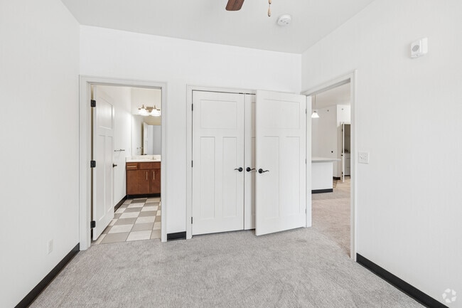 4A 4BR, 4BA - 1,589SF - Bedroom