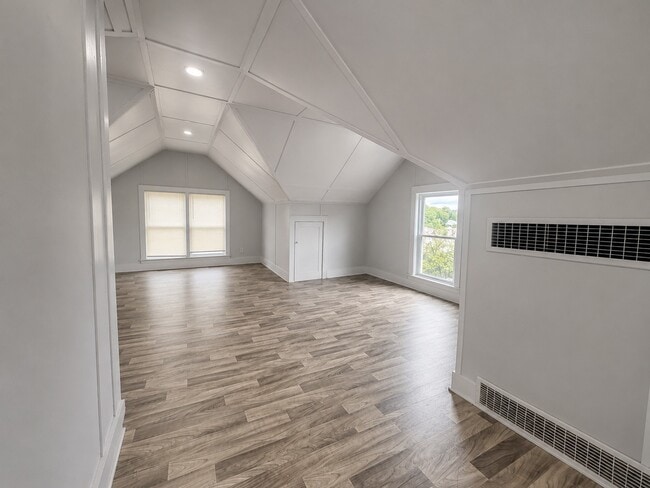 Photo - 27 2nd St