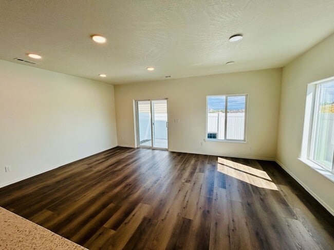 Photo - 3687 S Roosevelt Pl