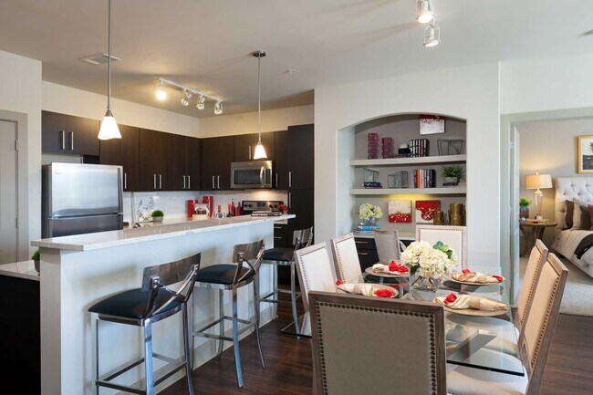 Photo - Modern Luxury in Montrose 1/1 Unit CWG2