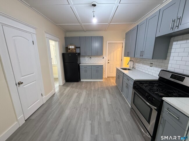 82 Bunker Hill Ave Unit 3