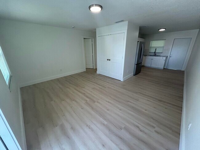 Photo - 2133 Sibley Ave