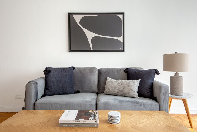 Photo - 420 E 80th St Unidad FL9-ID2182