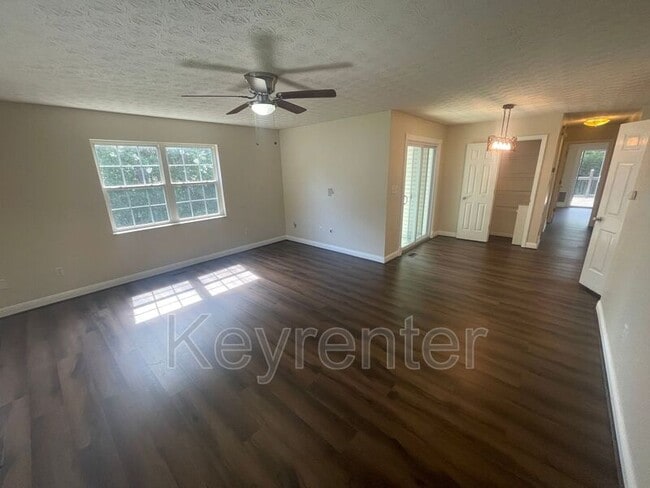 Photo - 107 Miranda Way