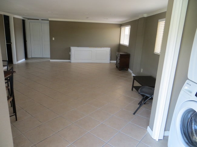 Building Photo - 16 SW 1st Ave Unit 16