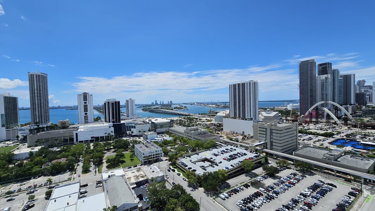 Photo - 1600 NE 1st Ave (Miami, FL)