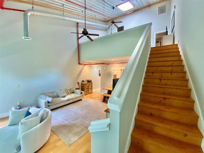 Photo - 254 W Washington St Unidad 6 Rental