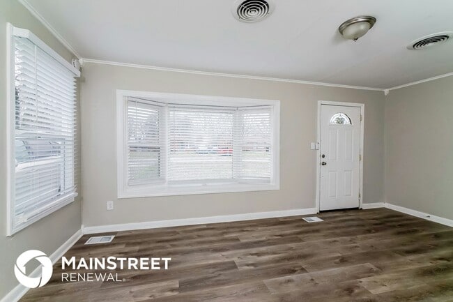 Photo - 251 Derby Ave