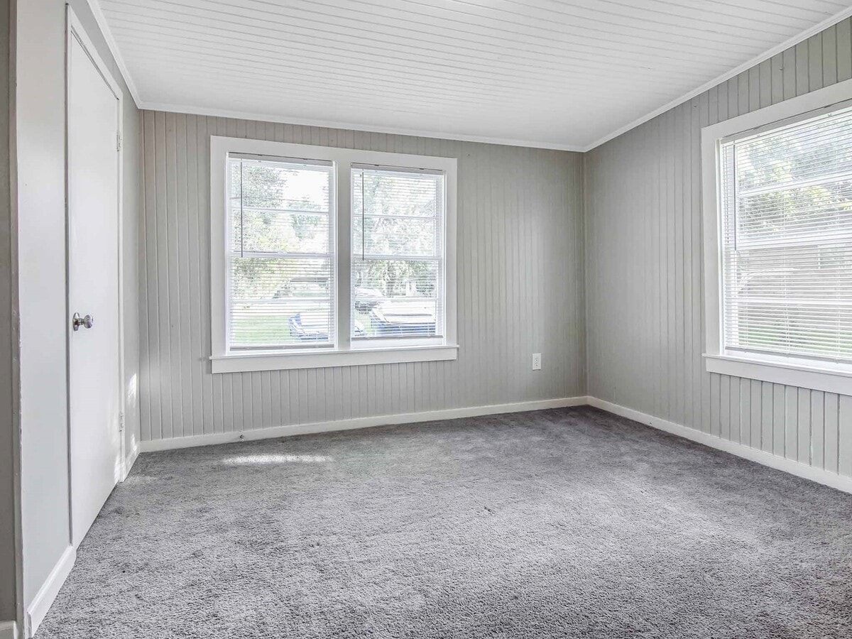 Photo - 152 Walnut Dr