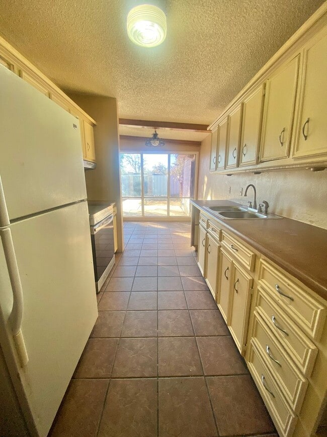 Photo - 3 bed 1 bath near WYCA now available