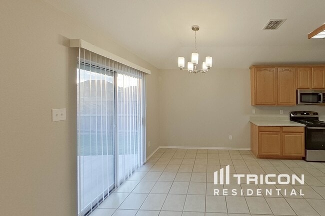 Photo - 216 Rambling Way