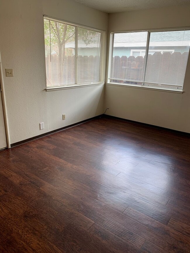 Building Photo - St. Francis Duplex Unit 57