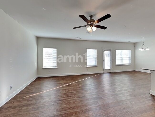 Photo - 1467 Persimmon Trce