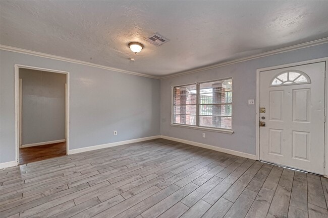 Photo - 5431 Willow Glen Dr